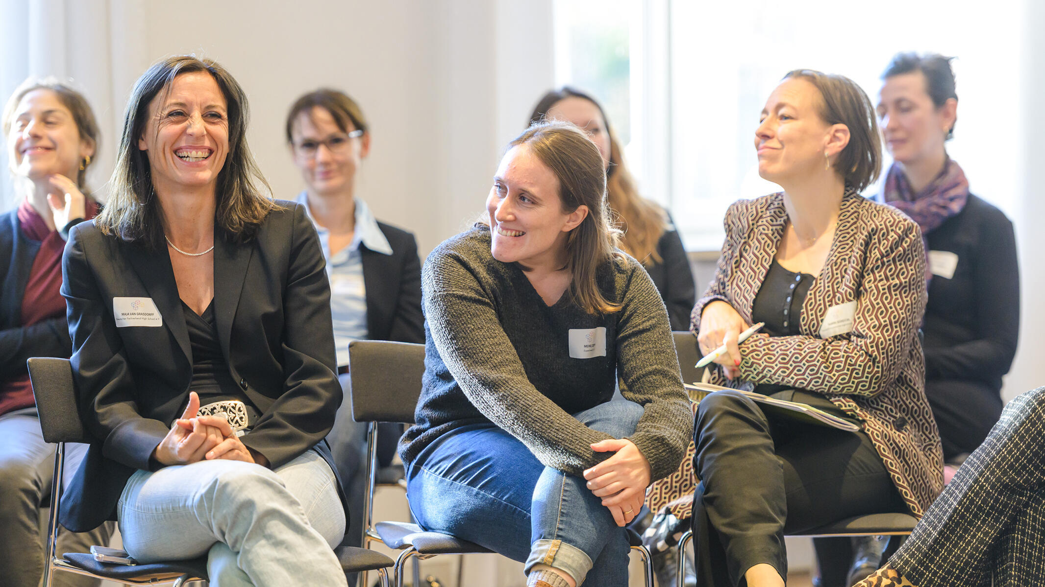 Vergnügte Teilnehmerinnen der 3. Fachkonferenz Jugend- und Schüleraustausch in München-Fürstenried